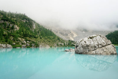 Il Lago di Sorapis con le sue caratteristiche acque turchesi