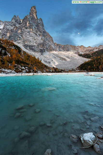 Il Dito di Dio ed il lago Sorapis in primo piano
